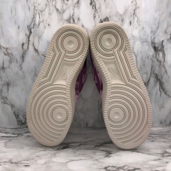 NIB Nike Air Force 1 Low Velvet Tea Berry - Picture 6 of 8